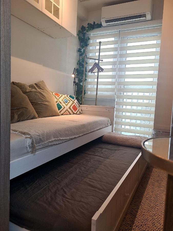 Cozy Penthouse 2Br Suite W Balcony - Amazing Manila Bay View And City Skyline Near Moa Pasay Exterior photo
