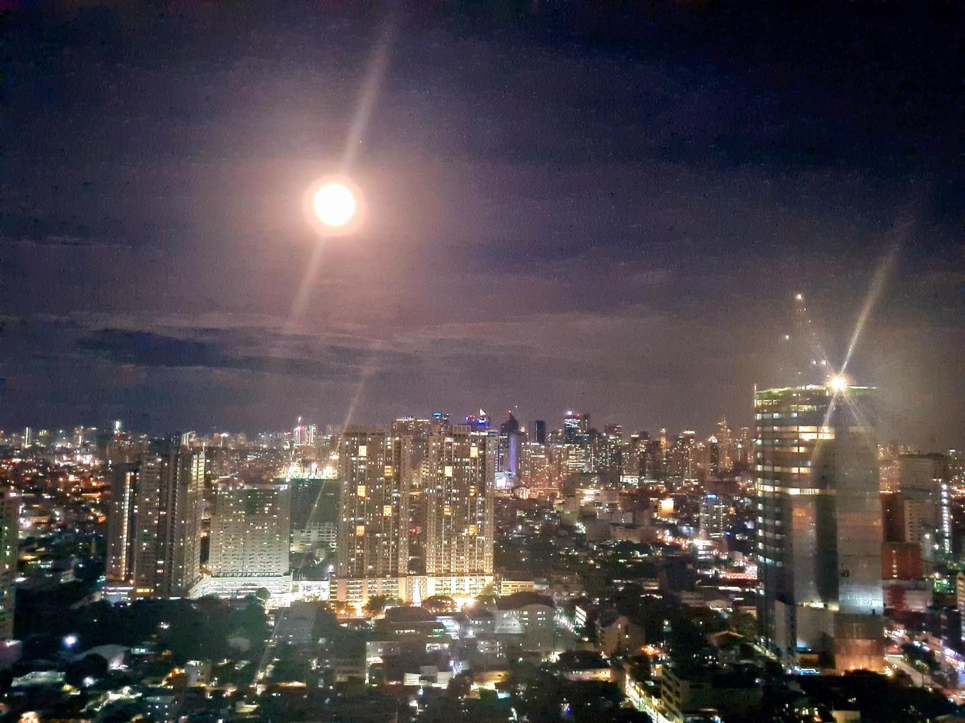 Cozy Penthouse 2Br Suite W Balcony - Amazing Manila Bay View And City Skyline Near Moa Pasay Exterior photo